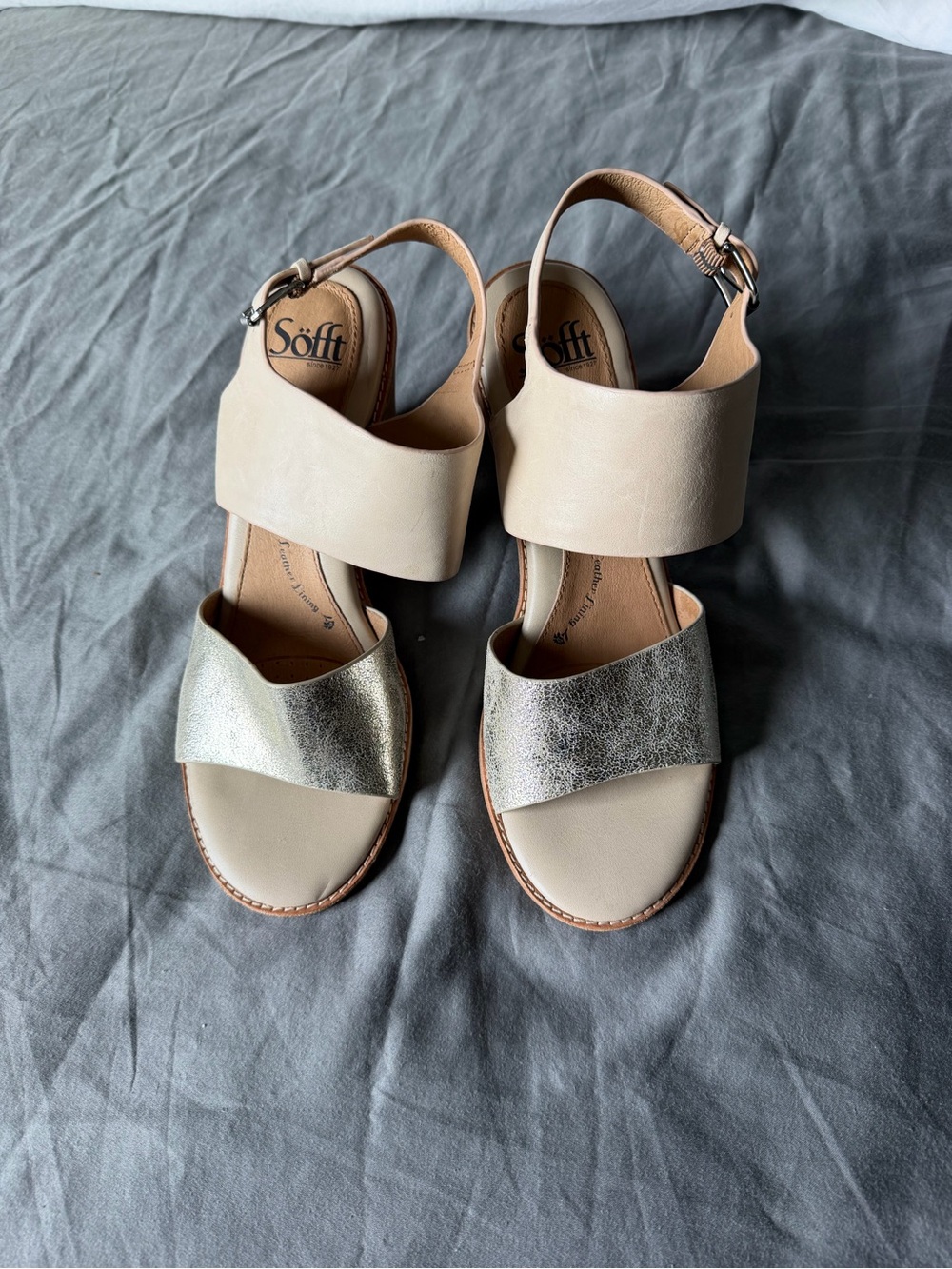 Sofft Beige Sandals with Metallic Silver Front Strap